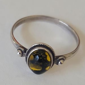 Vintage green Baltic Amber sterling silver ring